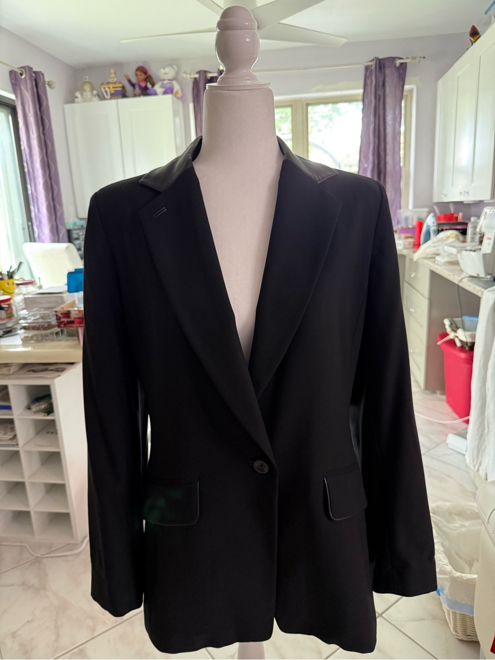 Dana Buchman Black Single-Button Satin-Lapel Blazer